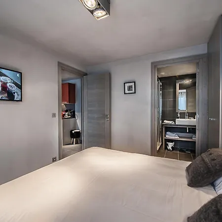 : Cosy 4 Personnes Avec Parking - Fr-1-563-50 Courchevel